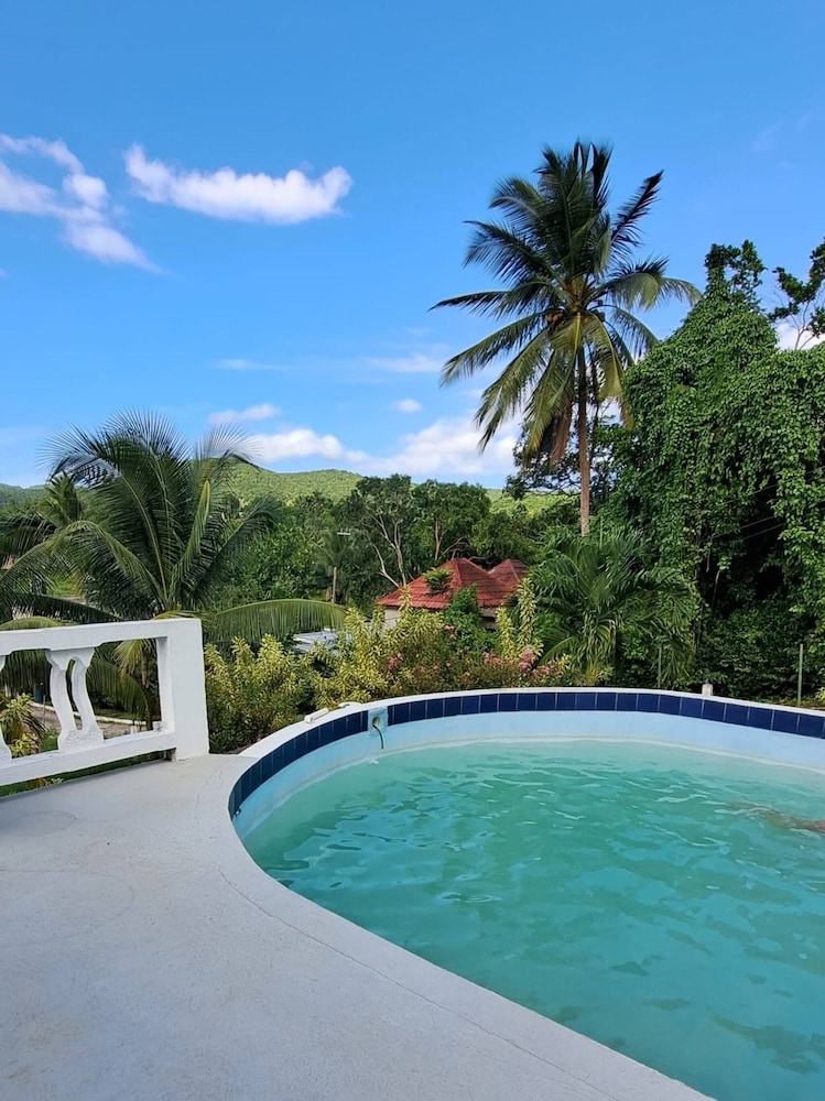 Montego Bay - Hillside Retreat
