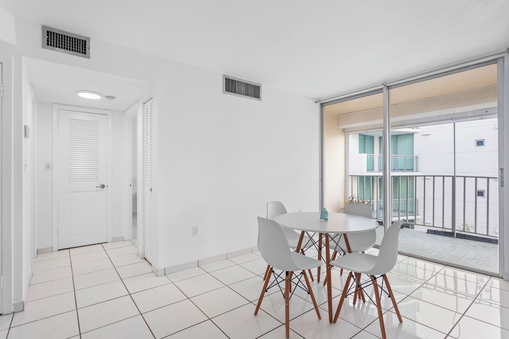 Bay Harbor Sunset Apt 4B