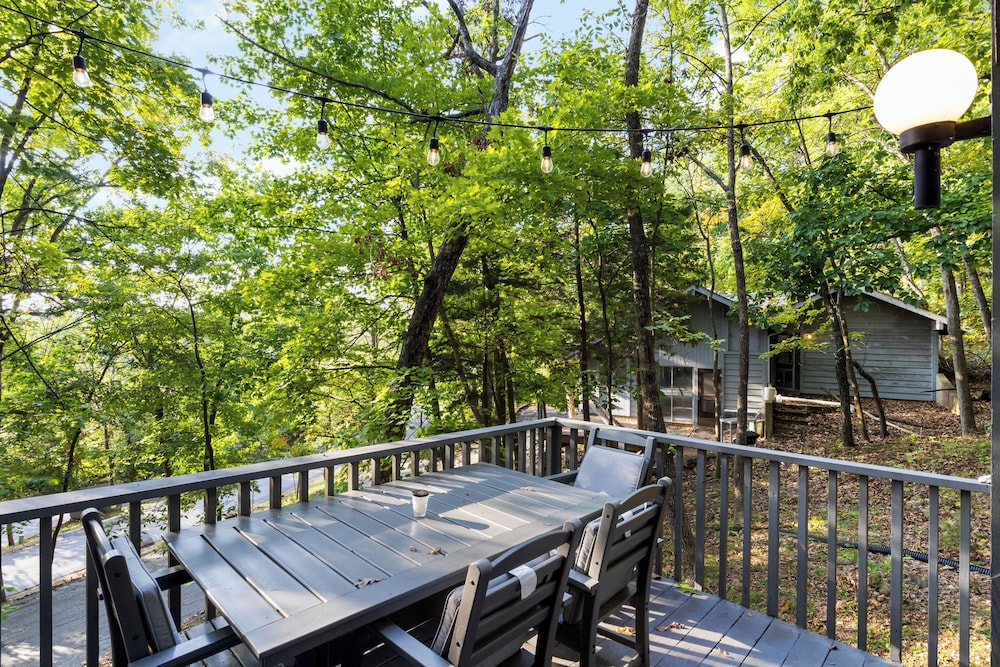 Home w/ Deck, Grill, W & D: Close to Resort & fun