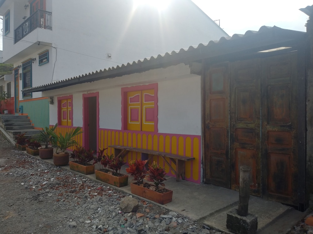 Bareque hostal