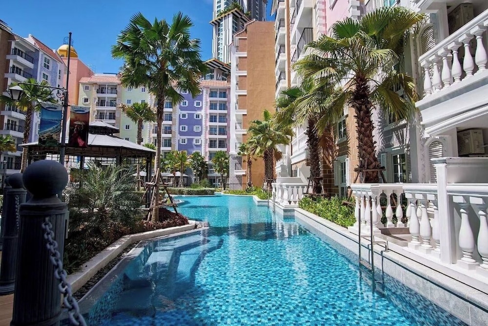 Seven Seas Cote d'Azur with Pool& Gym