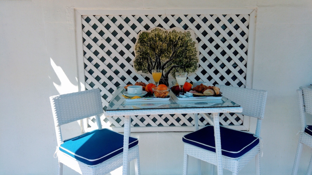 Lisbon Terrace Suites Apartment for Large Groups with Amazing Terrace
