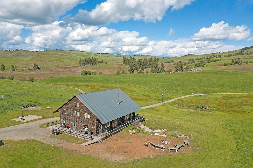 Hideaway Cabin in Oroville