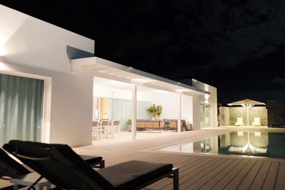 Villa Ainé Luxury Villa