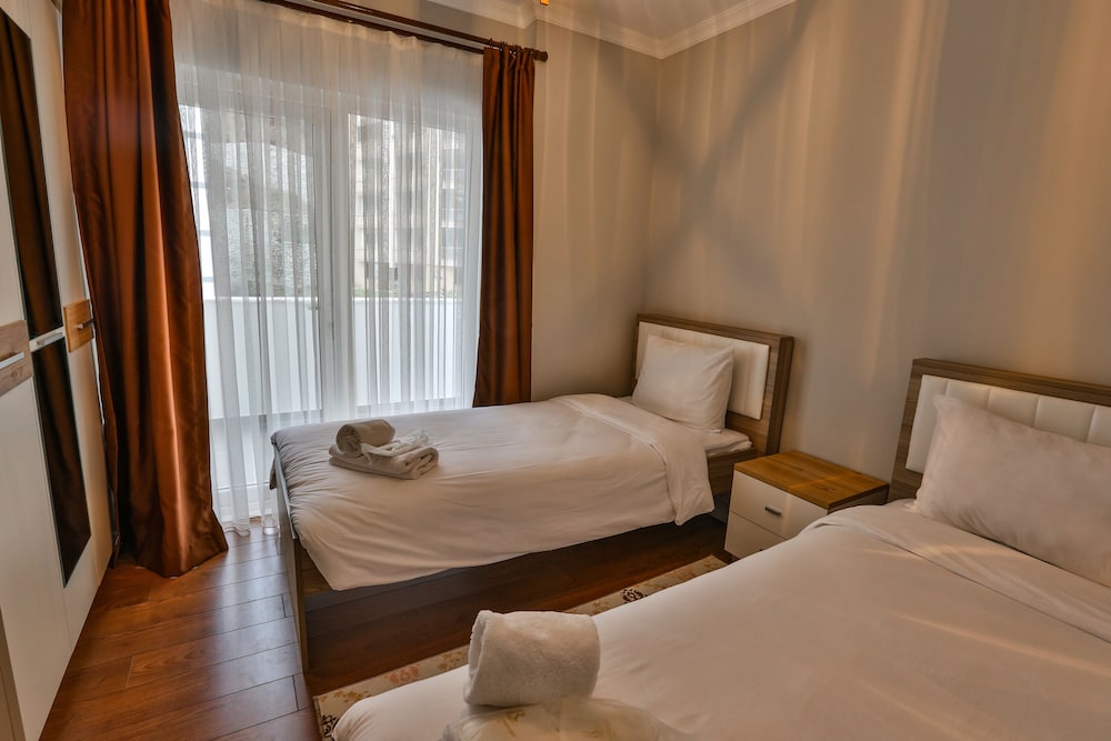 Royal Comfort Hotel — 5