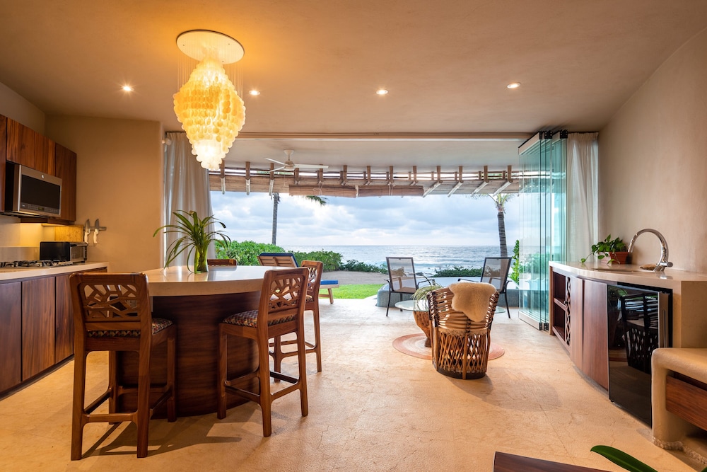 Punta Majahua Condos