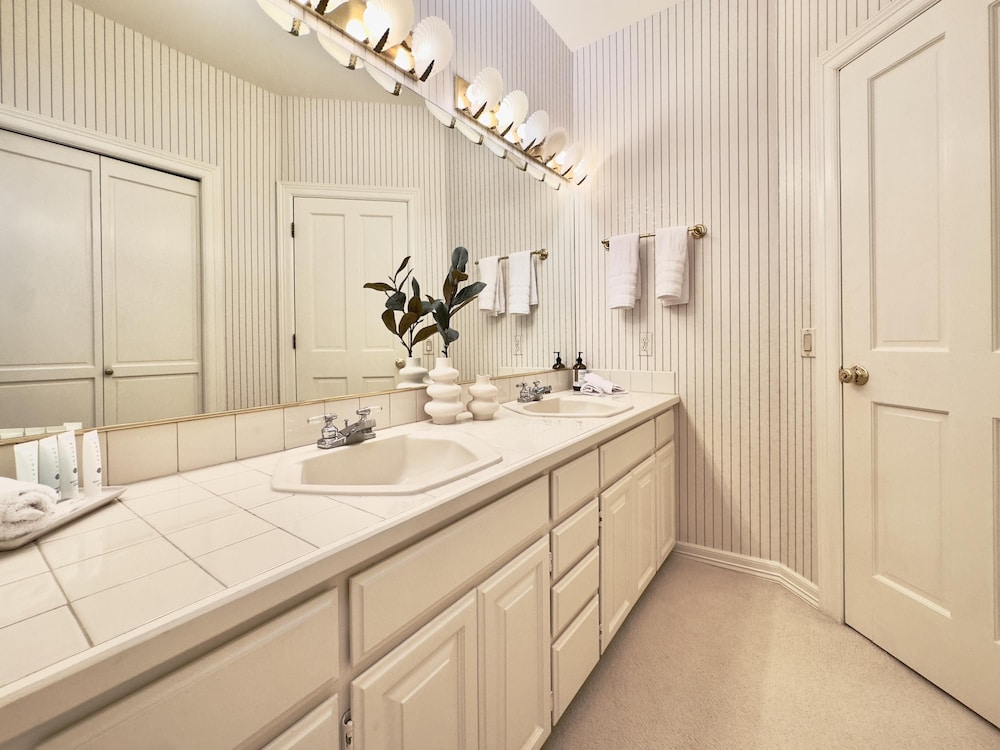 Coastal Haven Seaside Serenity Retreat