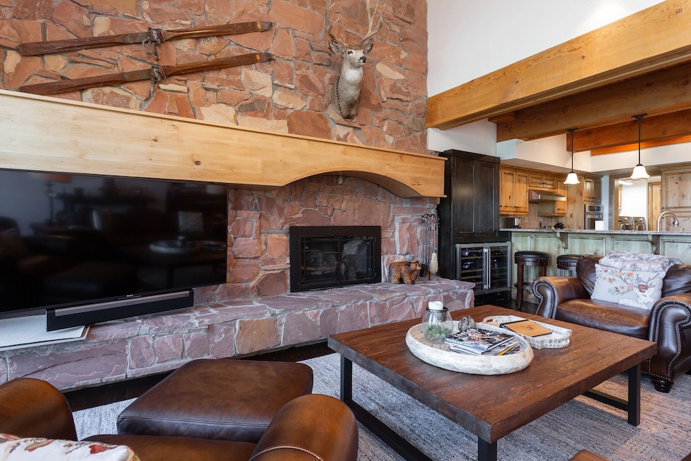 Stag Lodge at Deer Valley Resort - Three Bedroom Residence with Spa #11 3 Condo