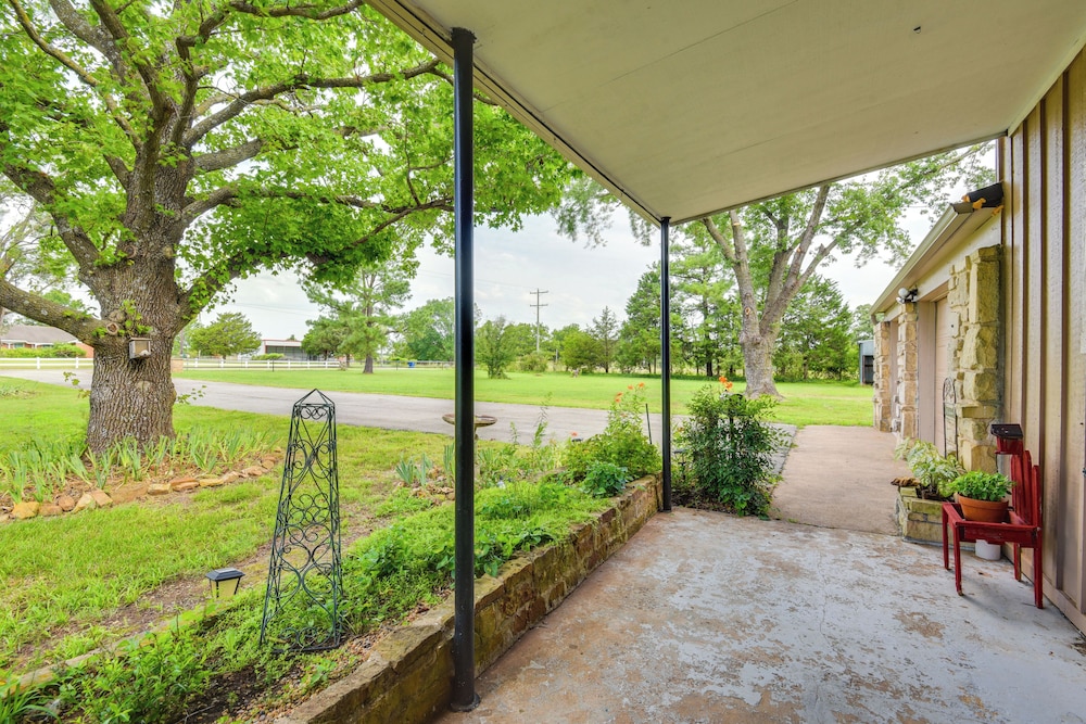 Countryside Retreat w/ Pasture Views in Hominy