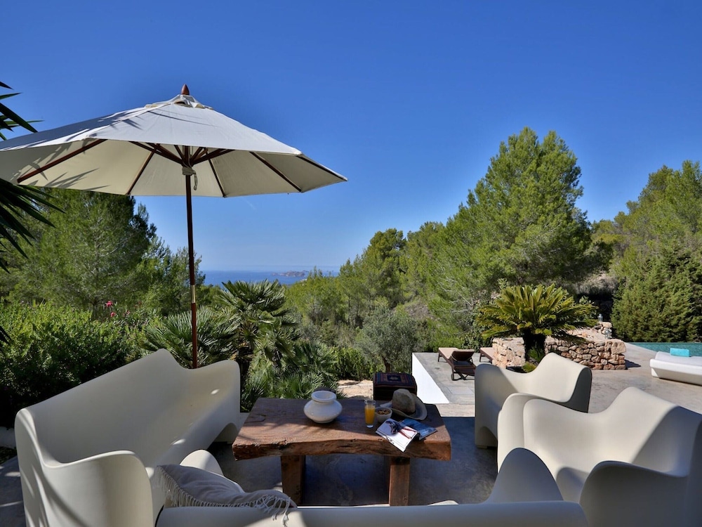 Villa With Outdoor Area