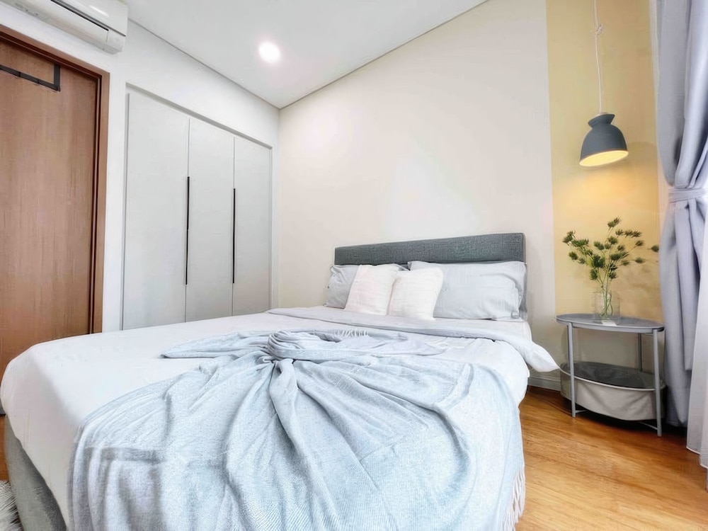 Staycation Sky Suites