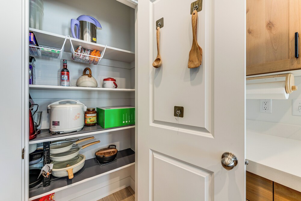5 Mi to Trails: Townhome in Eagle Mountain