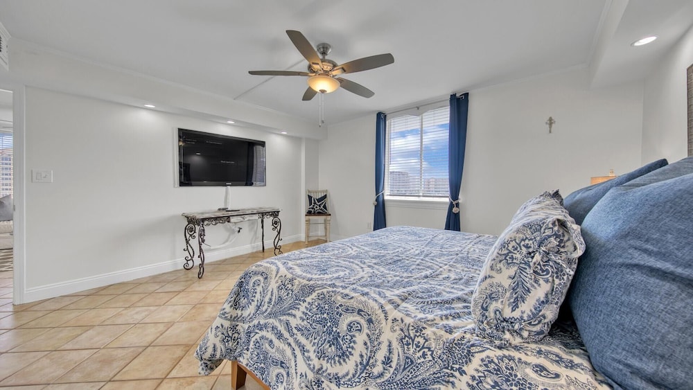 Dolphin Point 502b view 3
