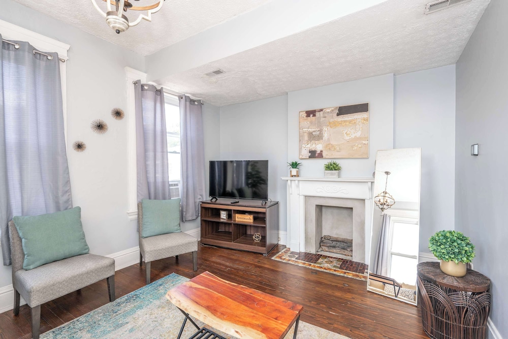 Queen City Suites For 7