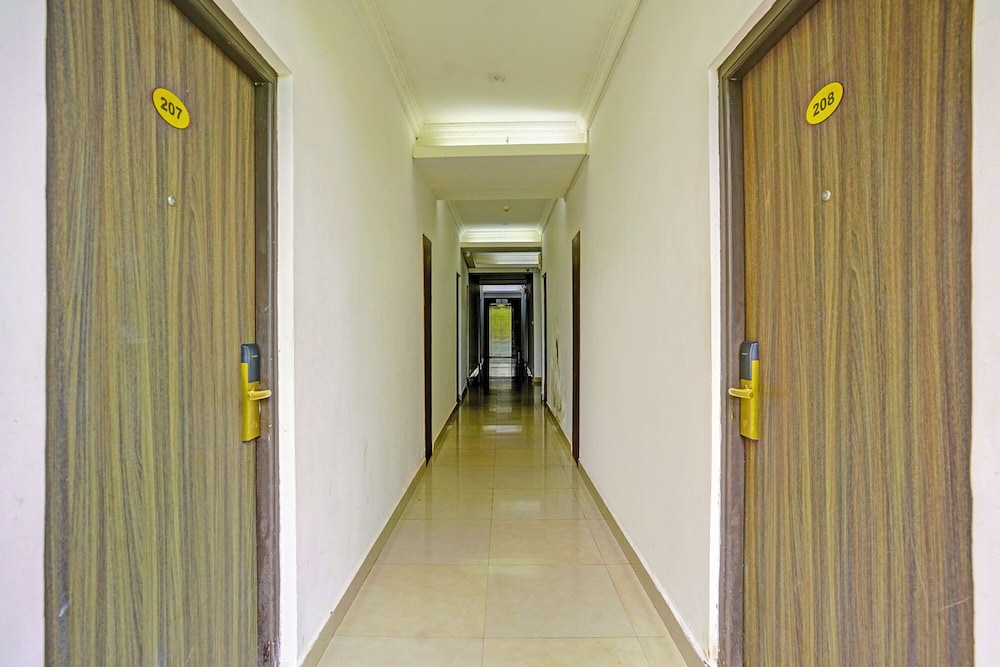 Fabhotel Tranquil Inn
