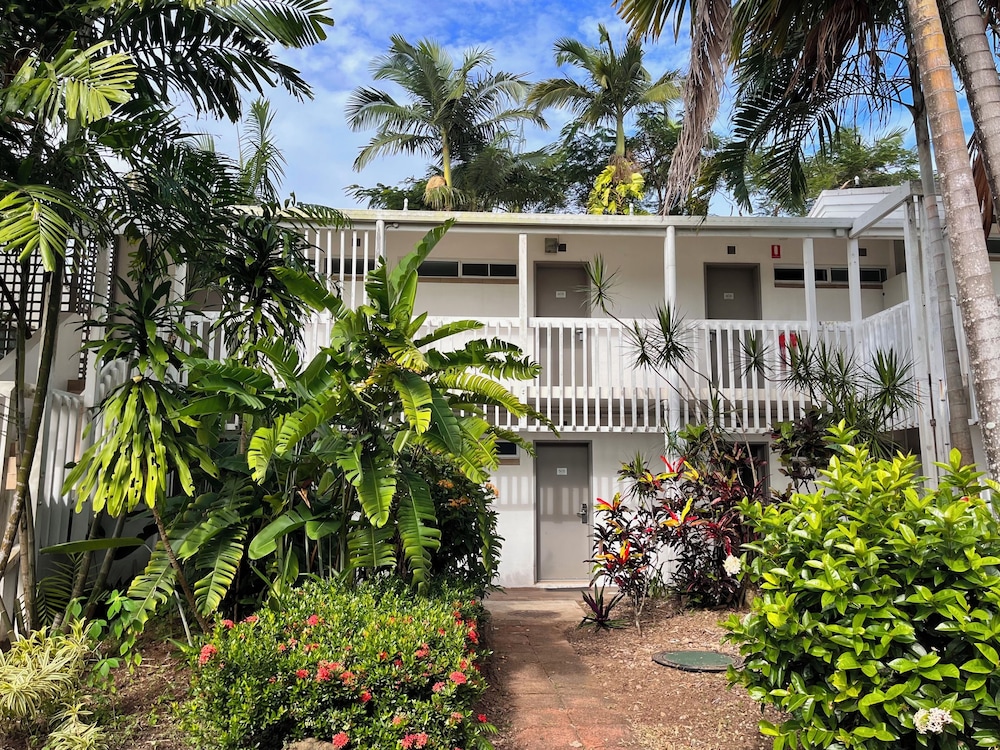 Mission Beach Lodge