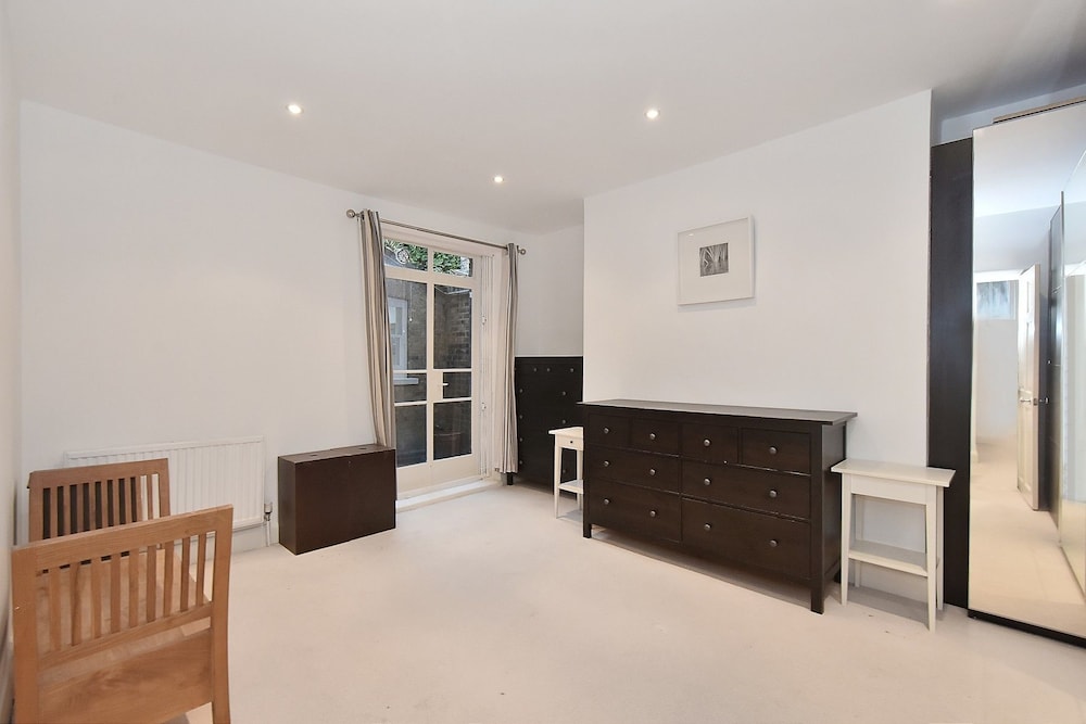 Belgravia Apartments - Cathcart Road