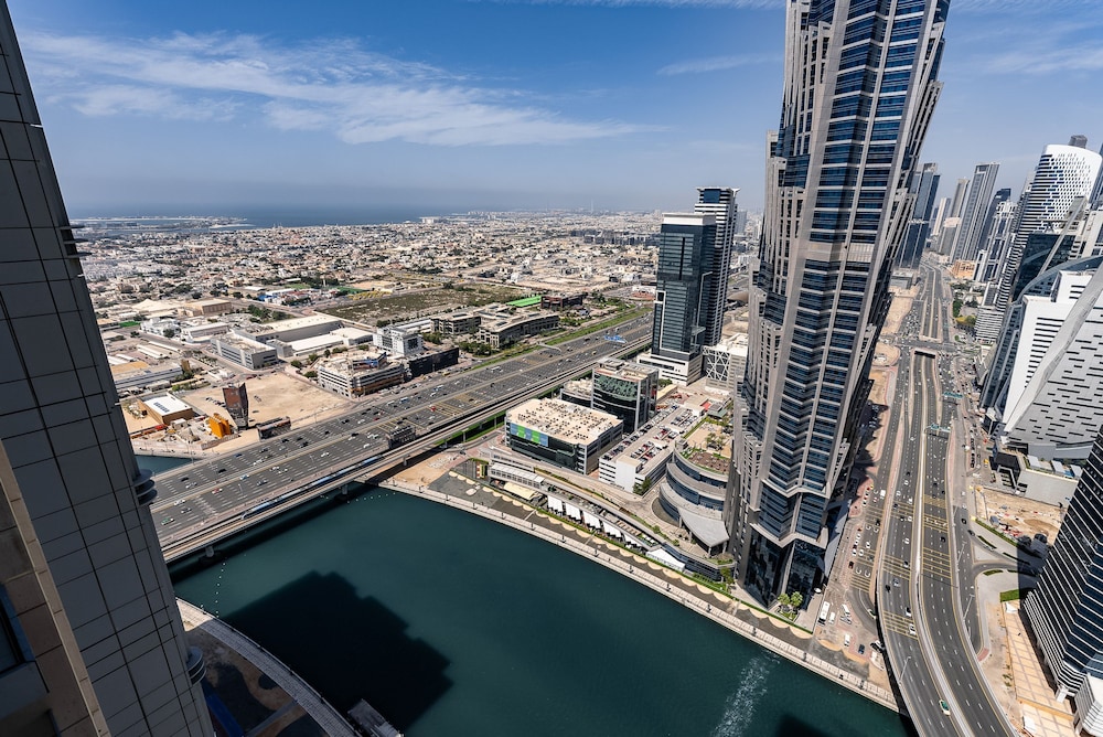 Noora Tower 4504 Business bay