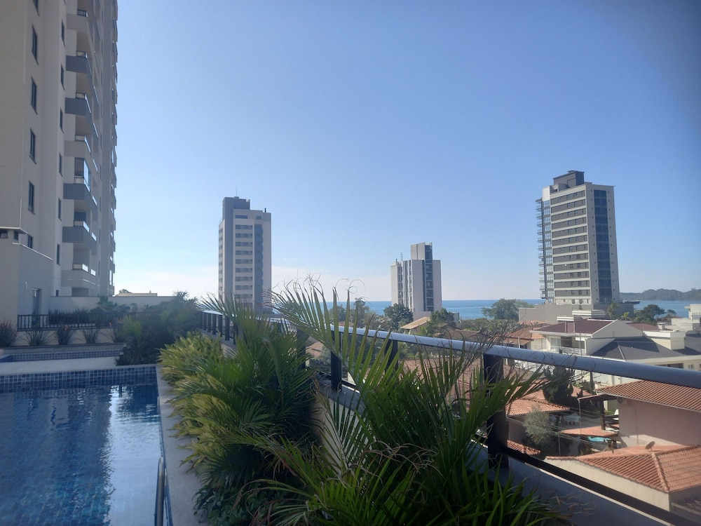 Horizonte Infinito Skyline Comfort Club
