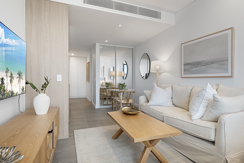 Bright Studio in Fremantle With Modern Finishes