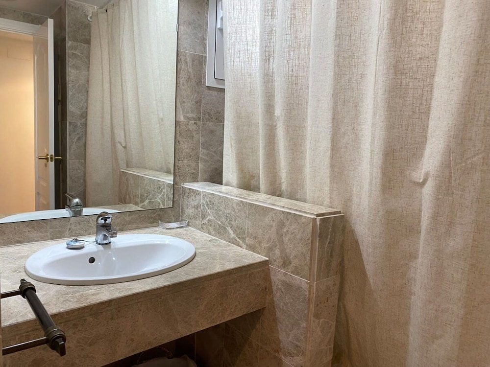 2 Bedroom With Pool View F-7