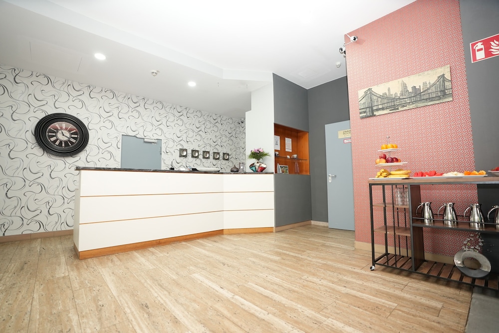 Frankfurt Vacations - Hotel Attache - Property Image 7