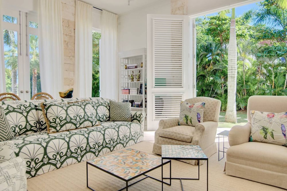 Villa Alta Gracia w Private Pool Designer Decor