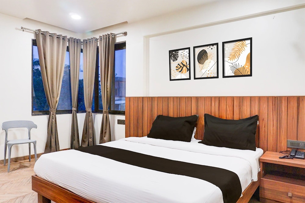 Elite Stays at Viman Nagar Kharadi