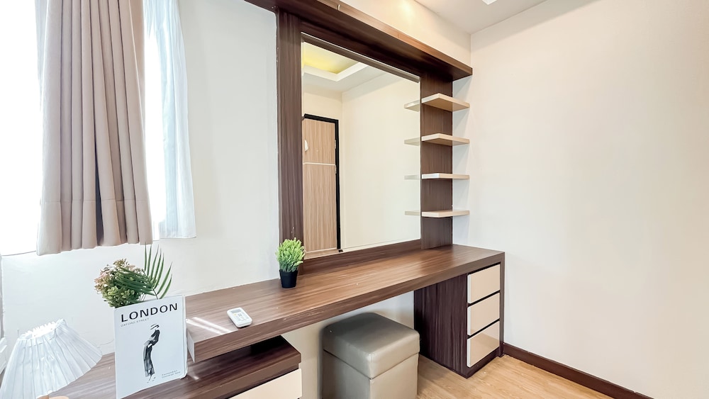 Good Deal 2Br Apartment At The Wave Kuningan