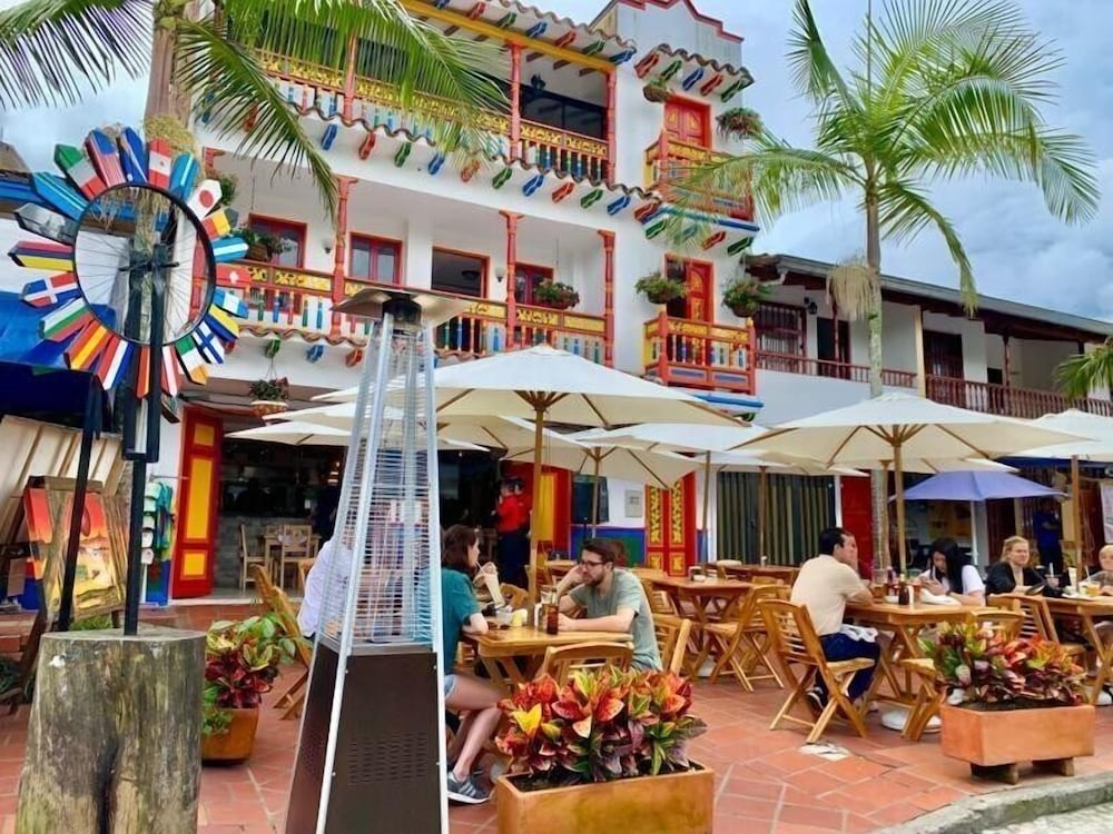 Edificio Avenida Malecon