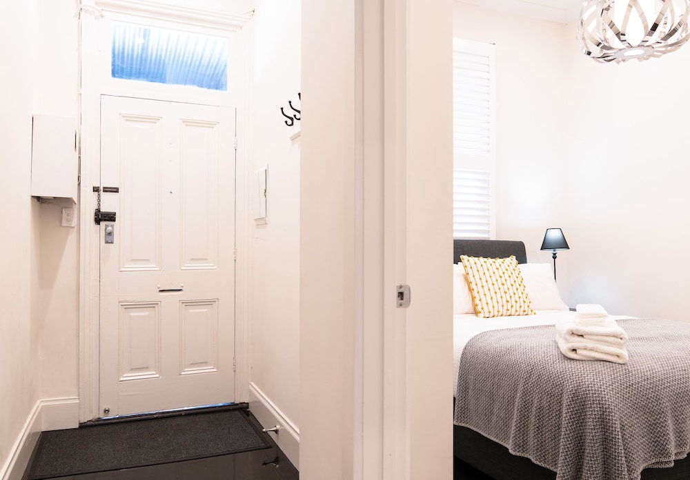 Lovely 2BR Home in Norwood