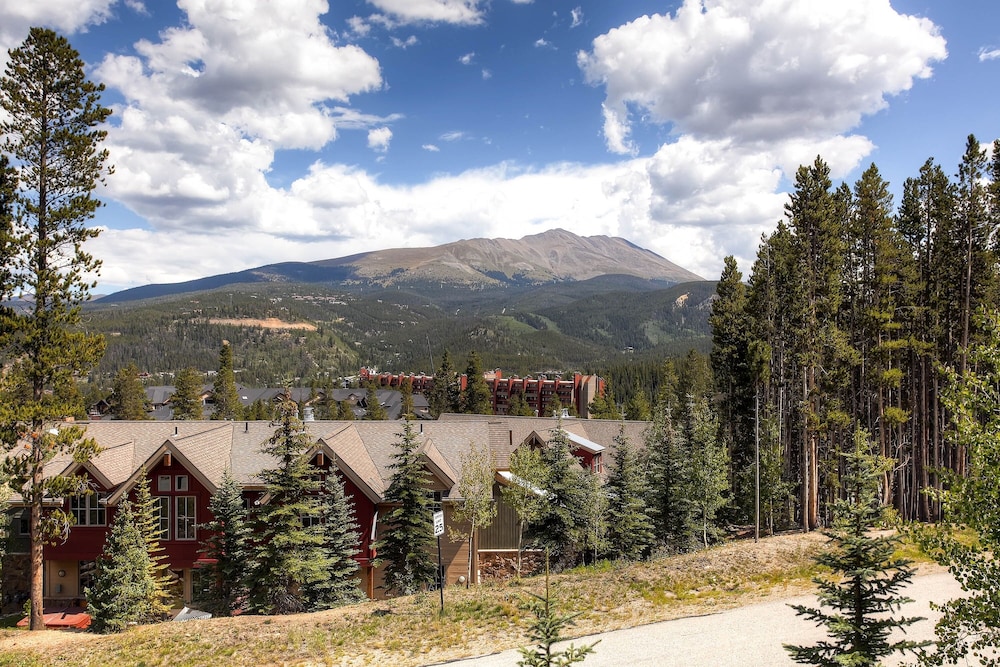 Ski Bridge Lodge - Ski In / Ski Out