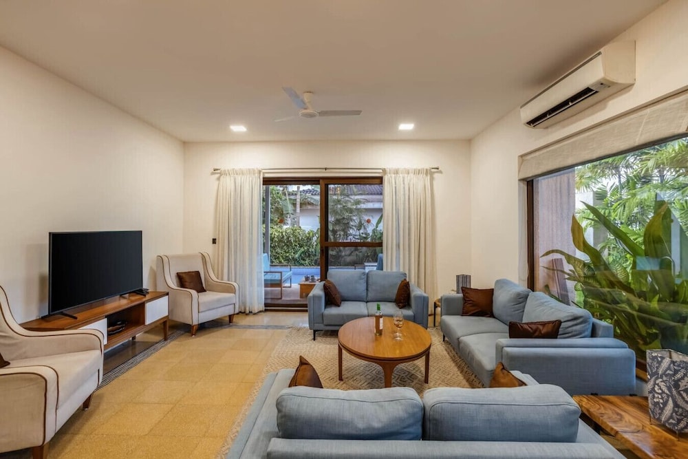 Villa Ayana 5bhk With Pool and Near the Beach