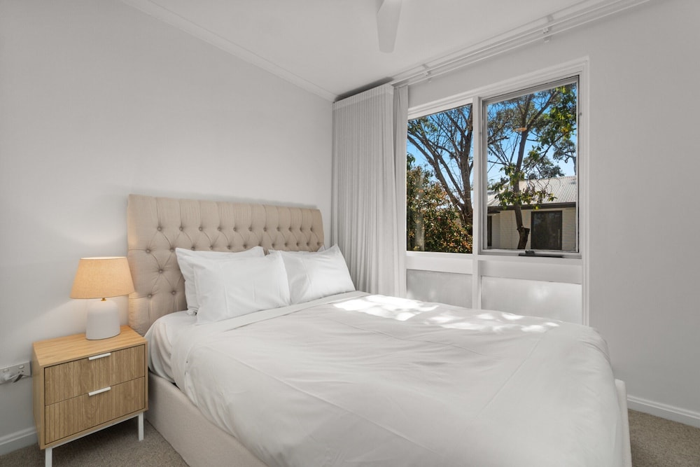 Stylish 2-bed Townhouse in Leafy Hyde Park