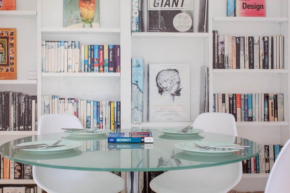 Oxford Street & Soho Modern 2 Bed Apt