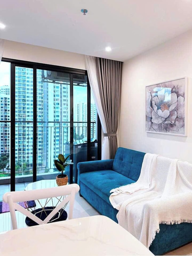 COZY- Vinhomes Grand Park Apartments
