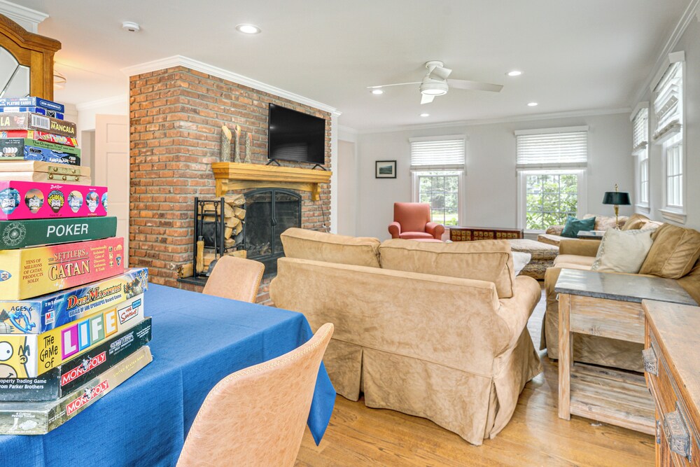 Pool, Gardens & Hot Tub: Luxe Sandy Hook Home!