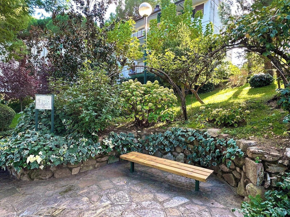 Costa Madrid Apartment Sleeps 5 With Terrace