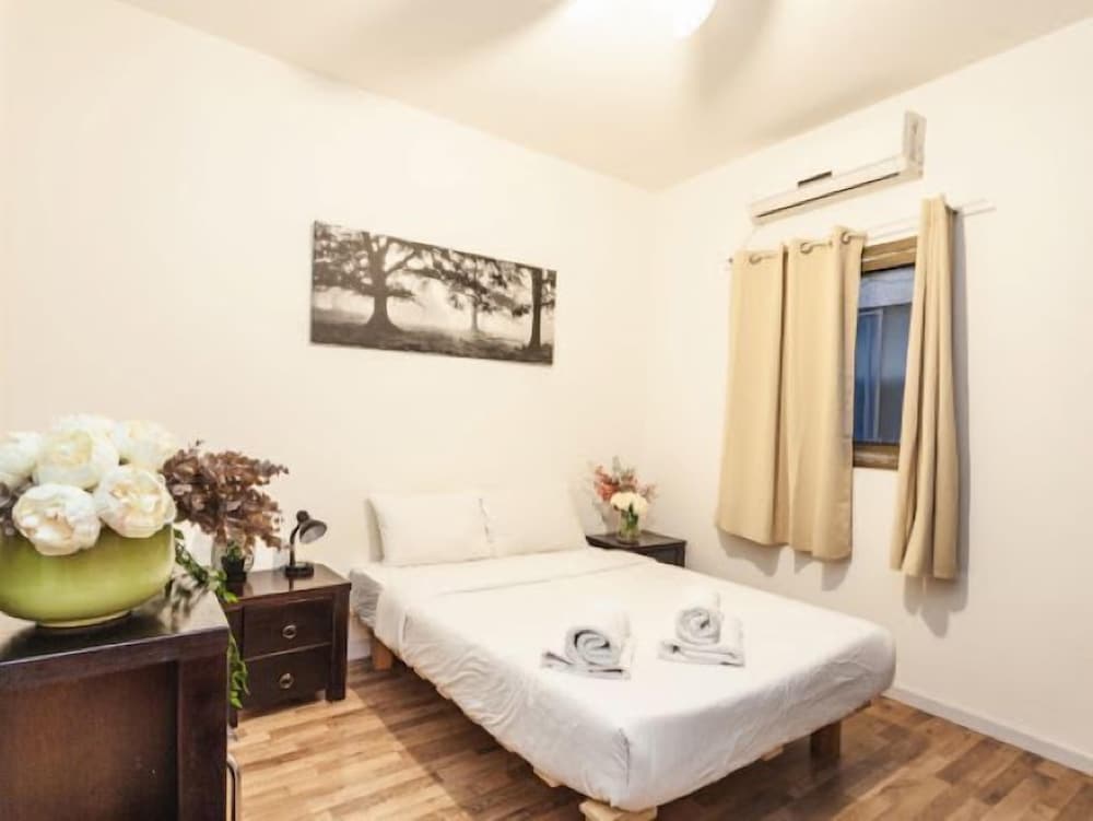 Cozy Ben Yehuda Hideaway-Tel Aviv RENTAL view 2