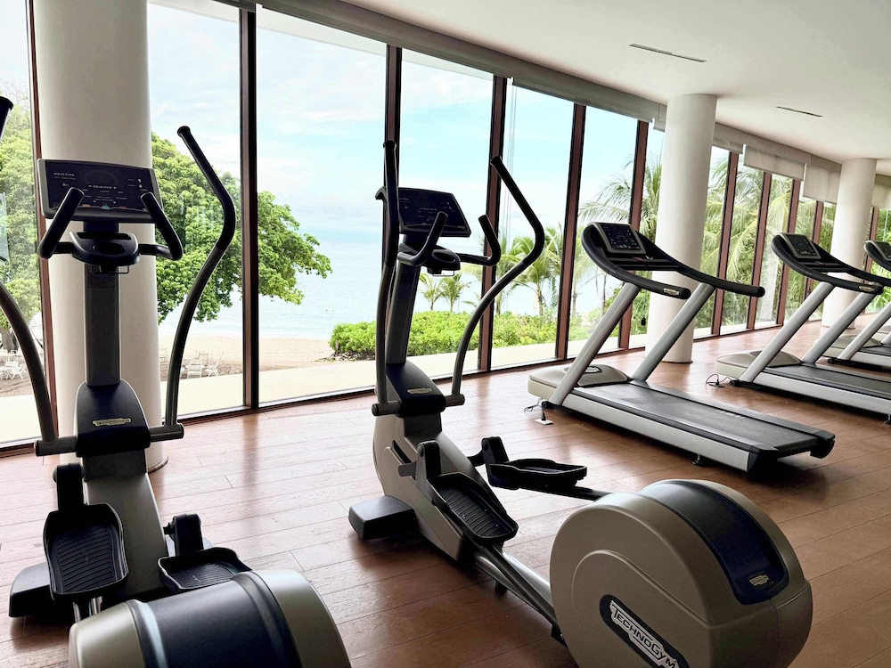 Bolongo 1BR Your Exclusive Oceanfront Escape