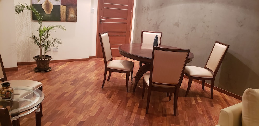 Portal Rent Apart 9 view 3