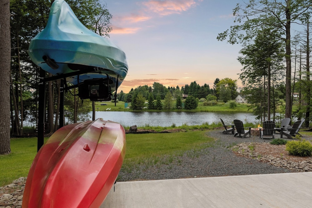 Nittany Cabin by Avantstay Lakefront, View, Firepit