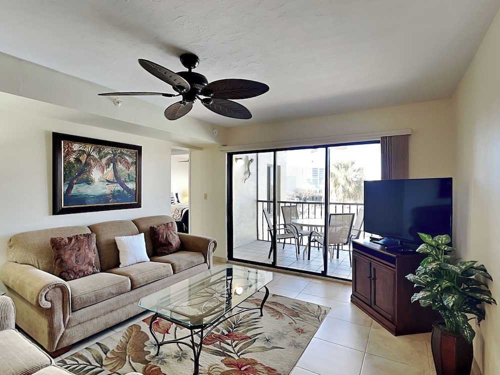 Santa Maria 208 by Distinctive Beach Rentals