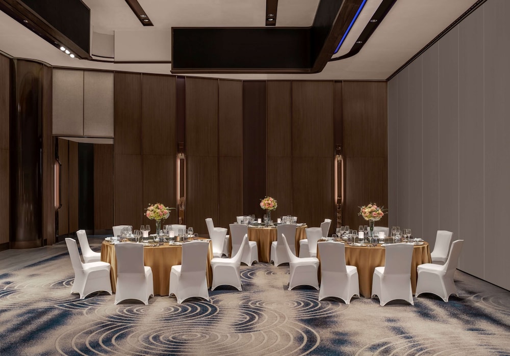 Hilton Saigon 52