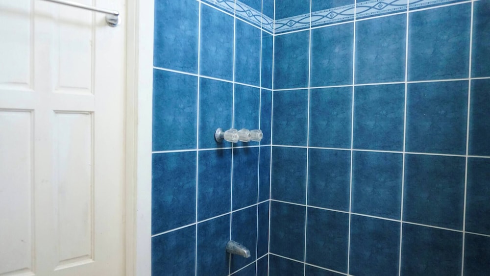 See Belize Seabreeze Sea View Studio With Balcony, Pool & Overwater Deck, 2nd FL