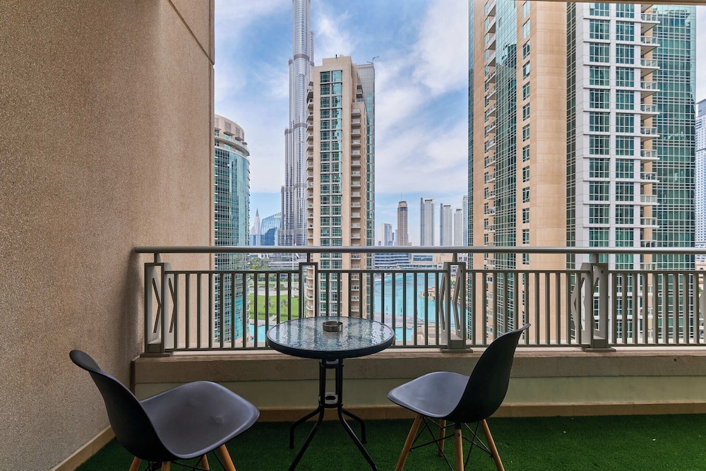 Bellavista-Plush-2BR w/ Maids Room-Blvd Central