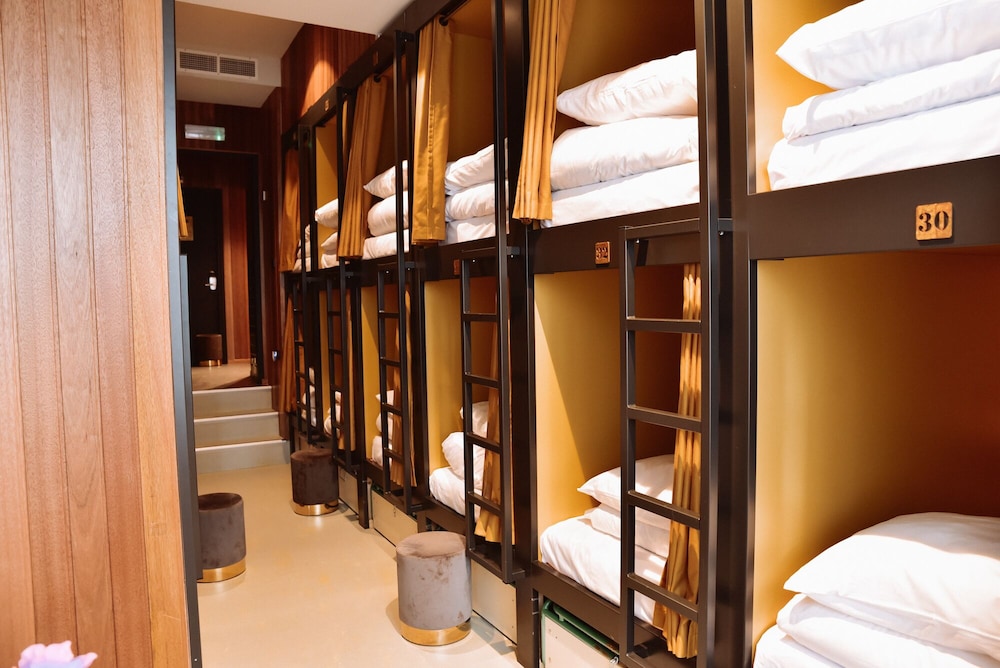 Durty Nelly's - Hostel