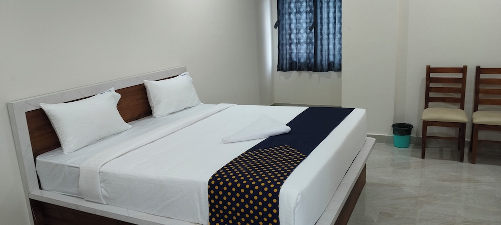 Hotel Grand Vista Nearby International Airport