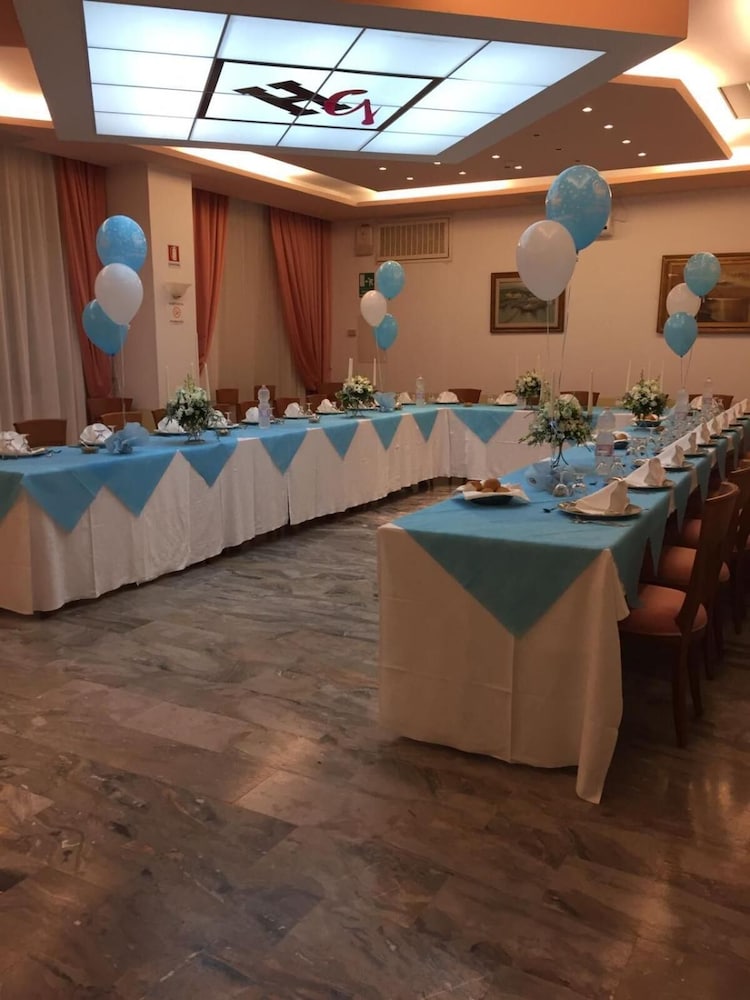meeting & event spaces