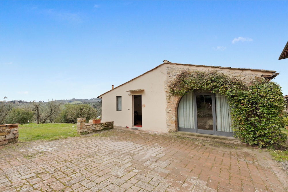 Relaxing Tuscan Country Near Florence